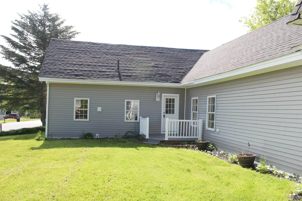 872 Main Road W Carmel ME 04419