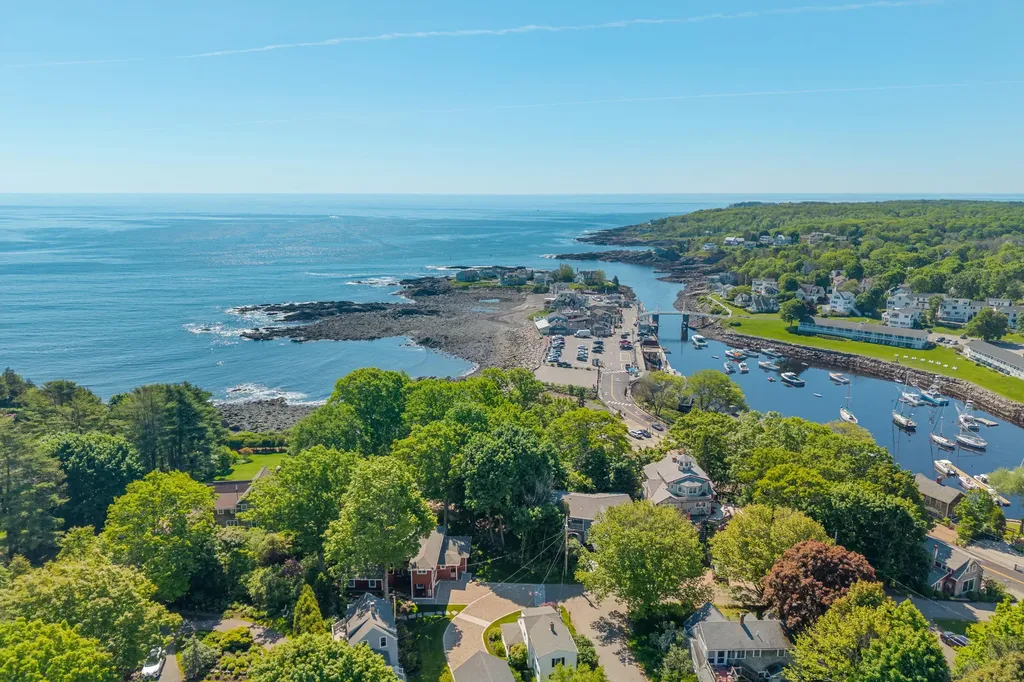 15 Constance Way Ogunquit ME 03907