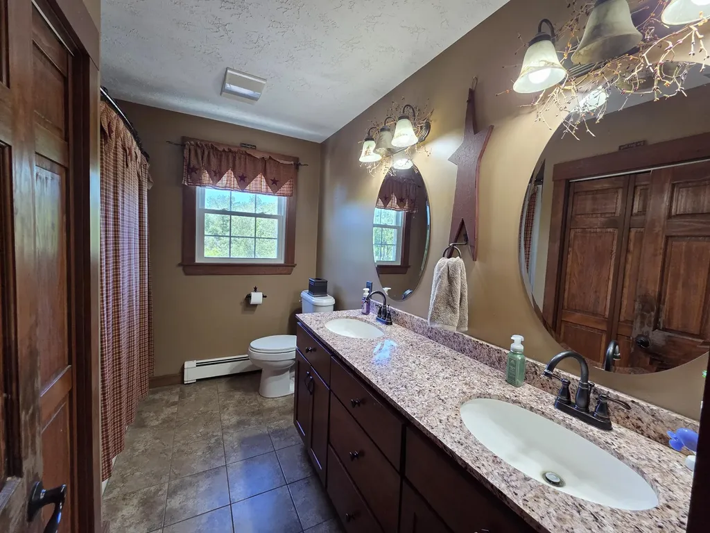 29 Deerfield Drive Sabattus ME 04280