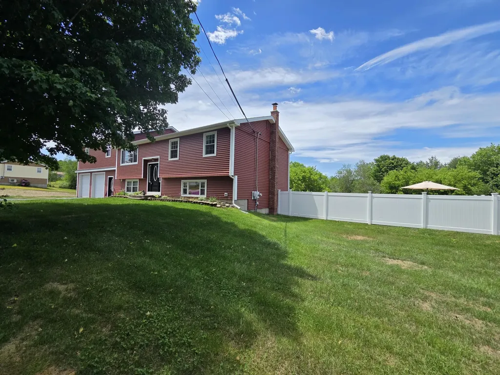 29 Deerfield Drive Sabattus ME 04280