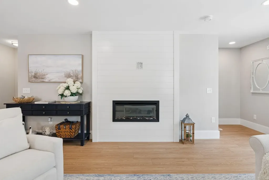 12 Creekside Court Kennebunk ME 04043