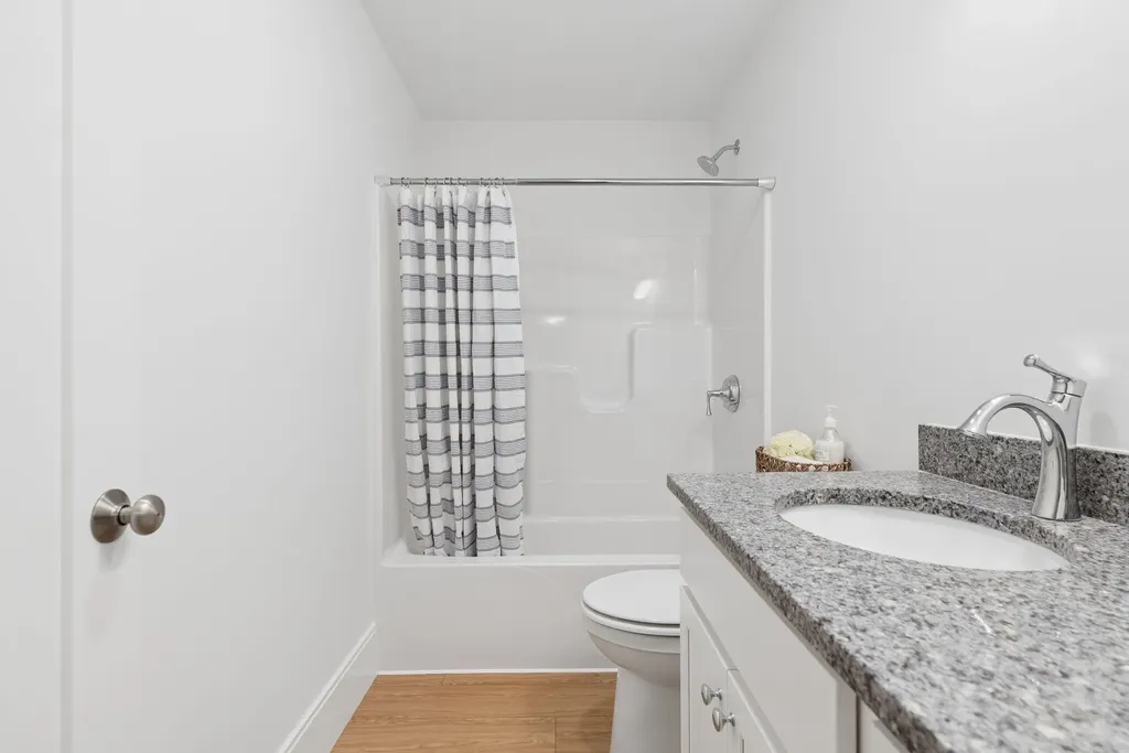 12 Creekside Court Kennebunk ME 04043