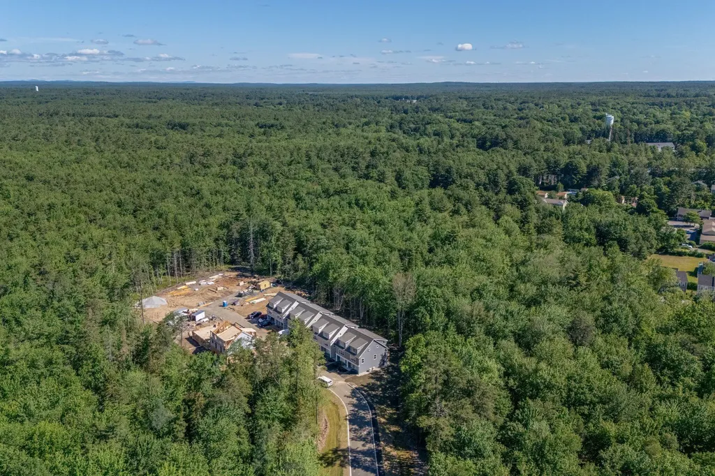 12 Creekside Court Kennebunk ME 04043