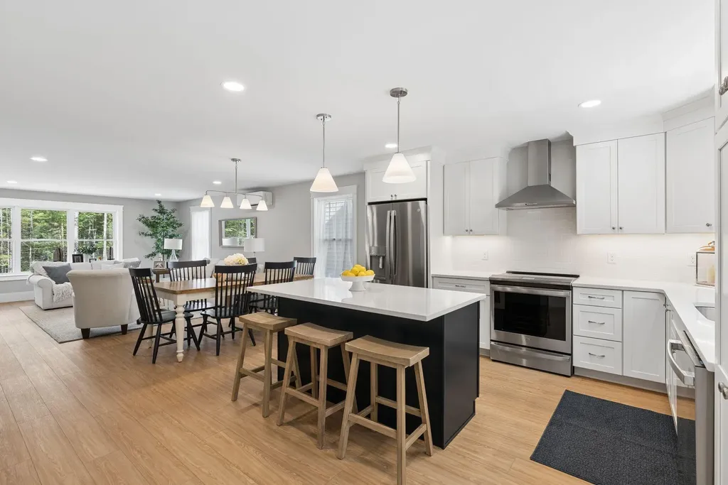 12 Creekside Court Kennebunk ME 04043