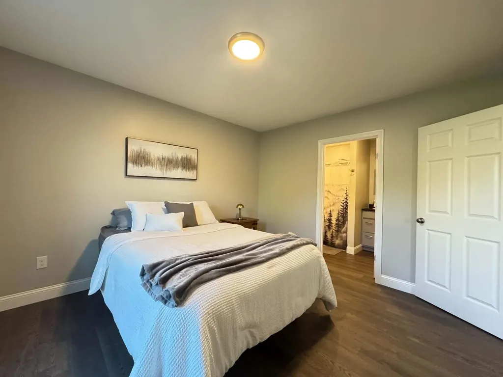 28 Coe Street Auburn ME 04210
