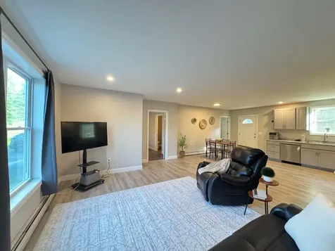 28 Coe Street Auburn ME 04210