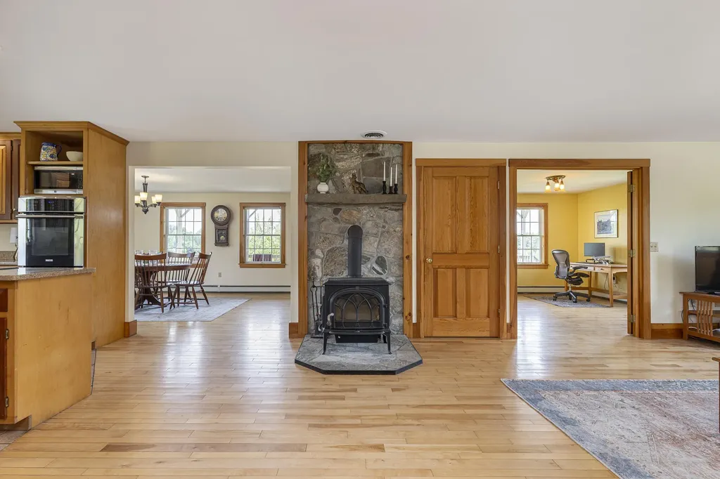 26 Runaround Pond Road Durham ME 04222