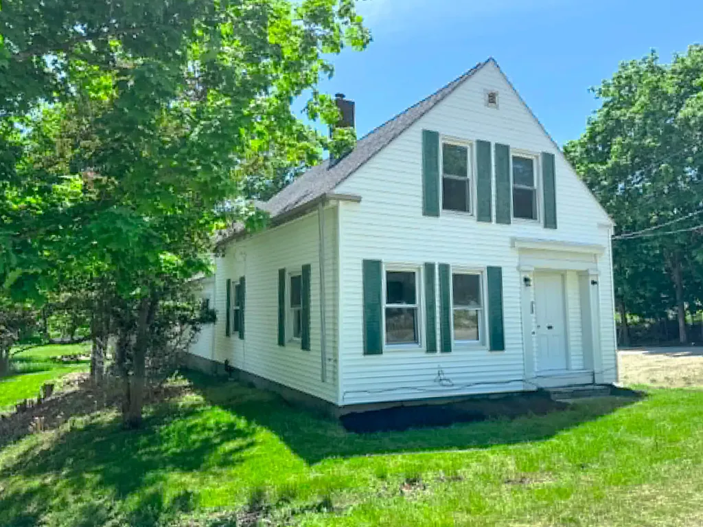 20 Canal Street Machias ME 04654