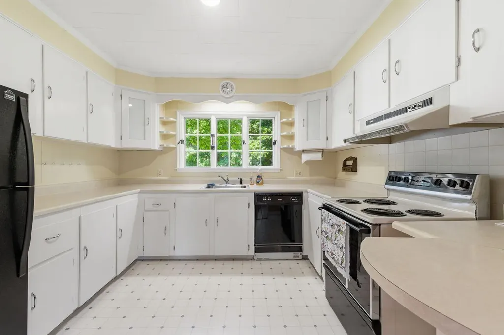 5 Cherry Lane Biddeford ME 04005