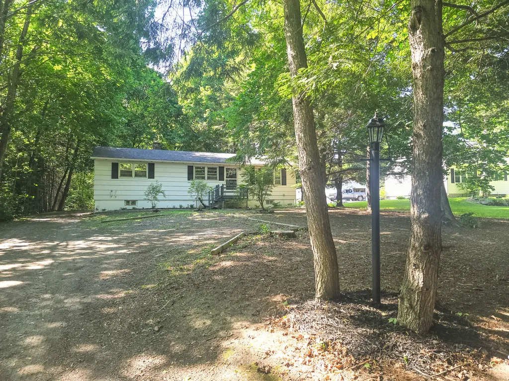 26 Old County Road Hampden ME 04444