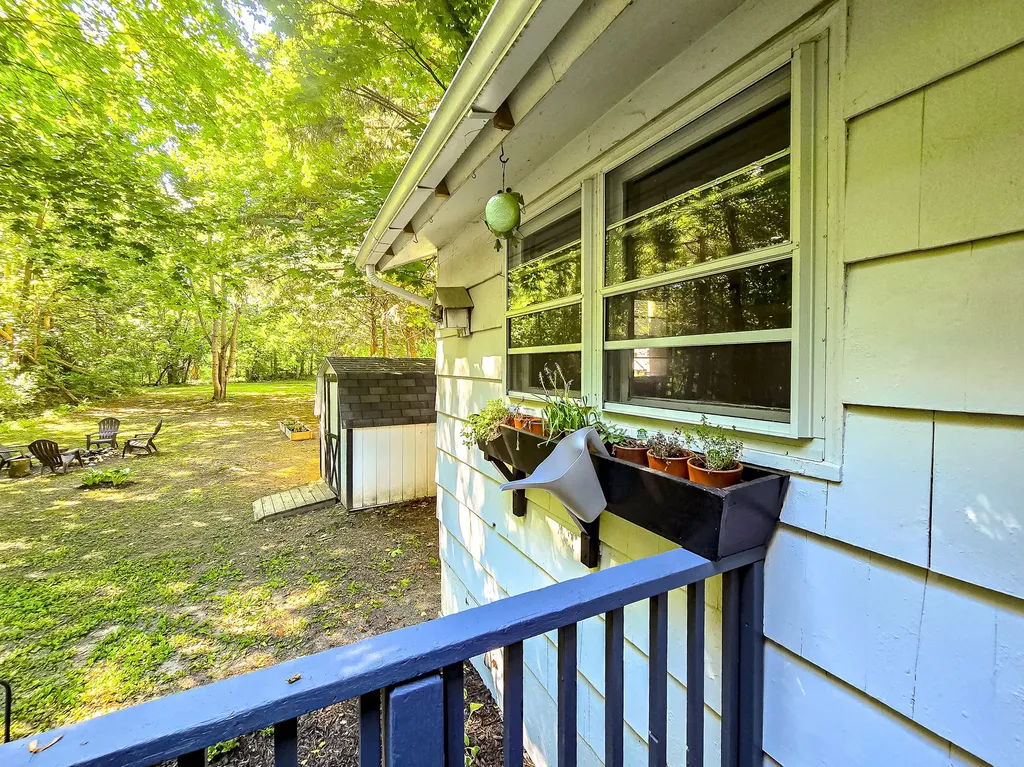 26 Old County Road Hampden ME 04444