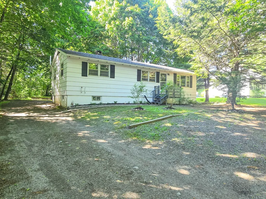 26 Old County Road Hampden ME 04444