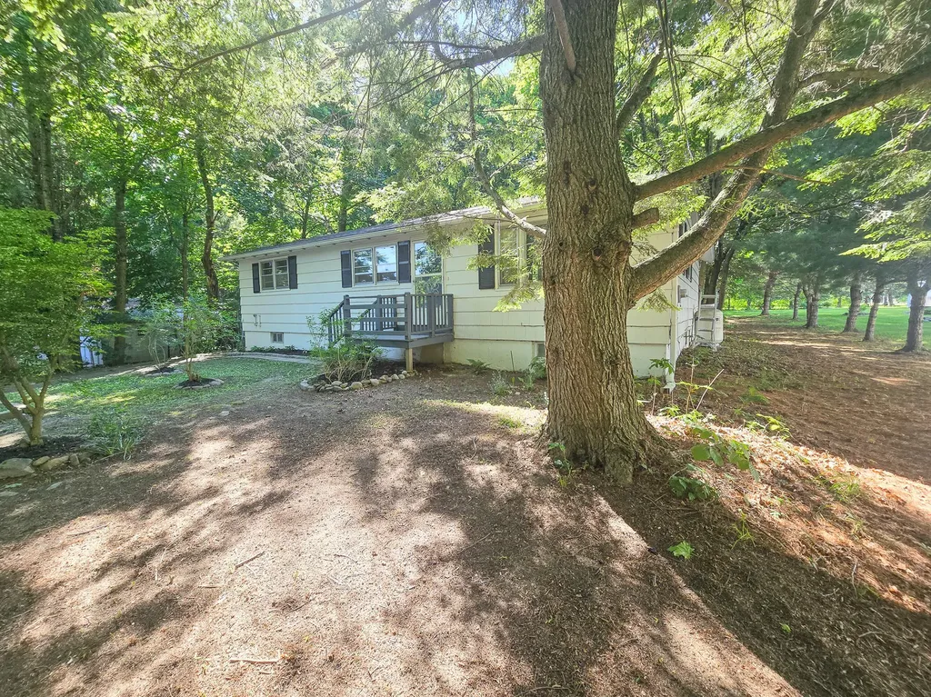 26 Old County Road Hampden ME 04444