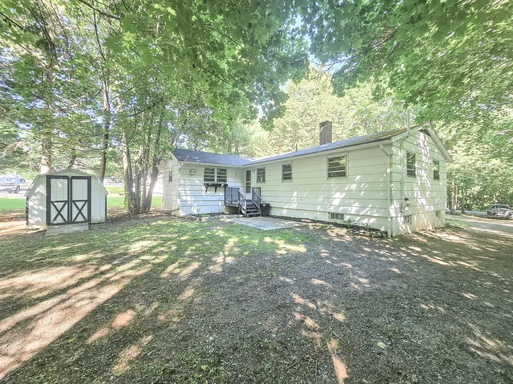 26 Old County Road Hampden ME 04444