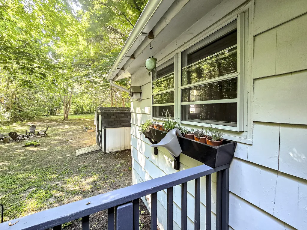 26 Old County Road Hampden ME 04444