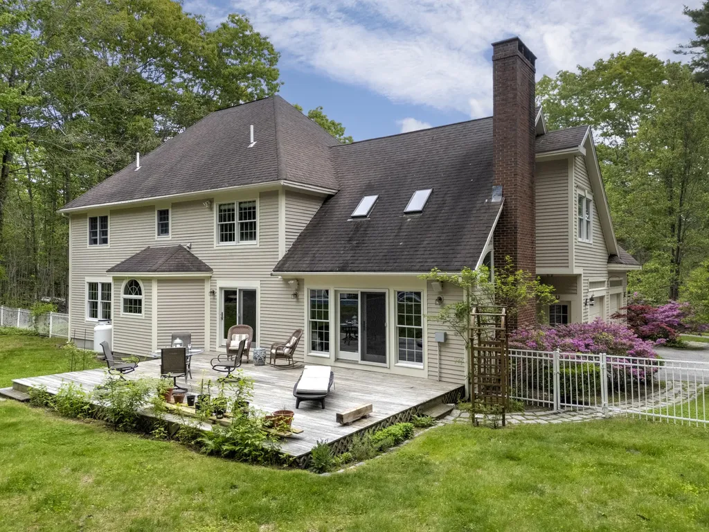 14 Summit Terrace Falmouth ME 04105