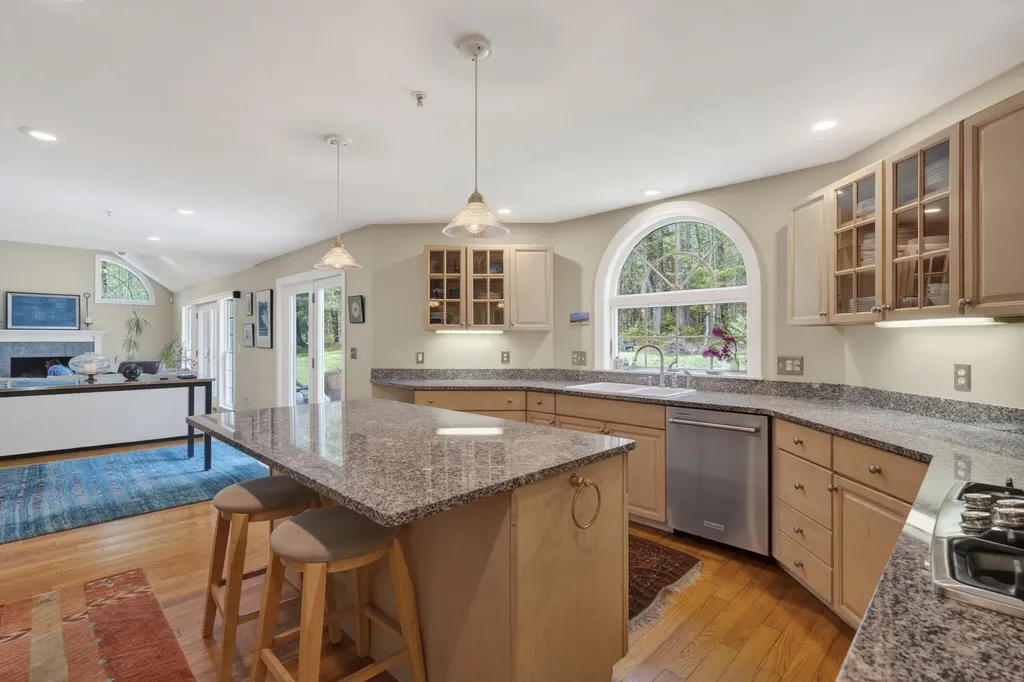 14 Summit Terrace Falmouth ME 04105