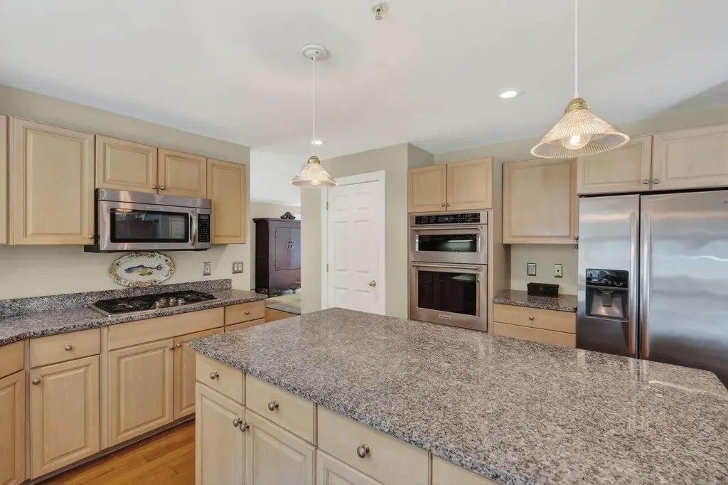 14 Summit Terrace Falmouth ME 04105