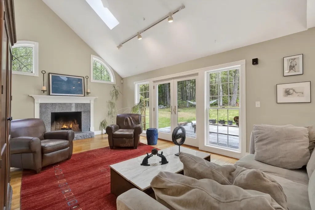 14 Summit Terrace Falmouth ME 04105