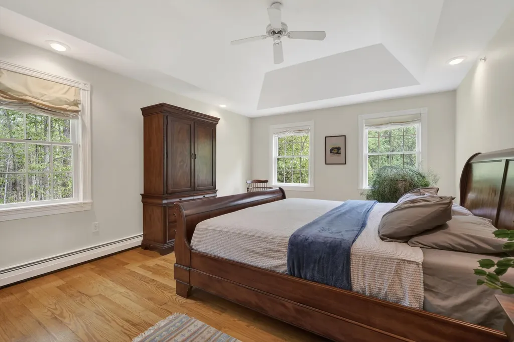 14 Summit Terrace Falmouth ME 04105