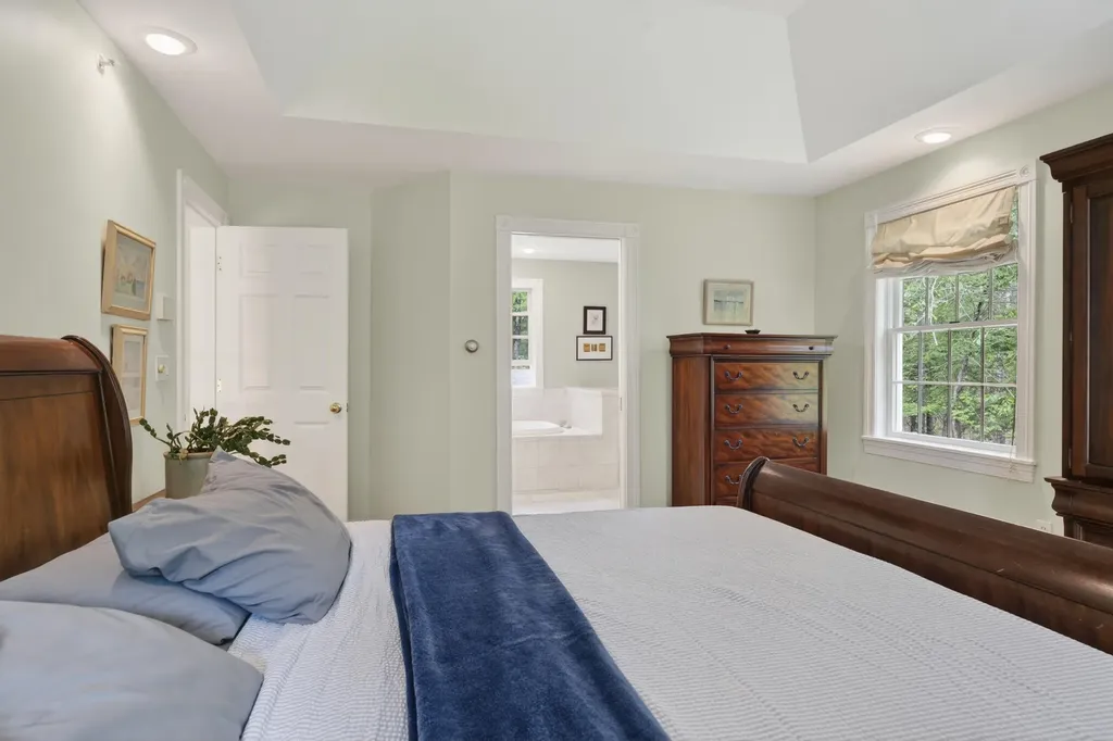 14 Summit Terrace Falmouth ME 04105