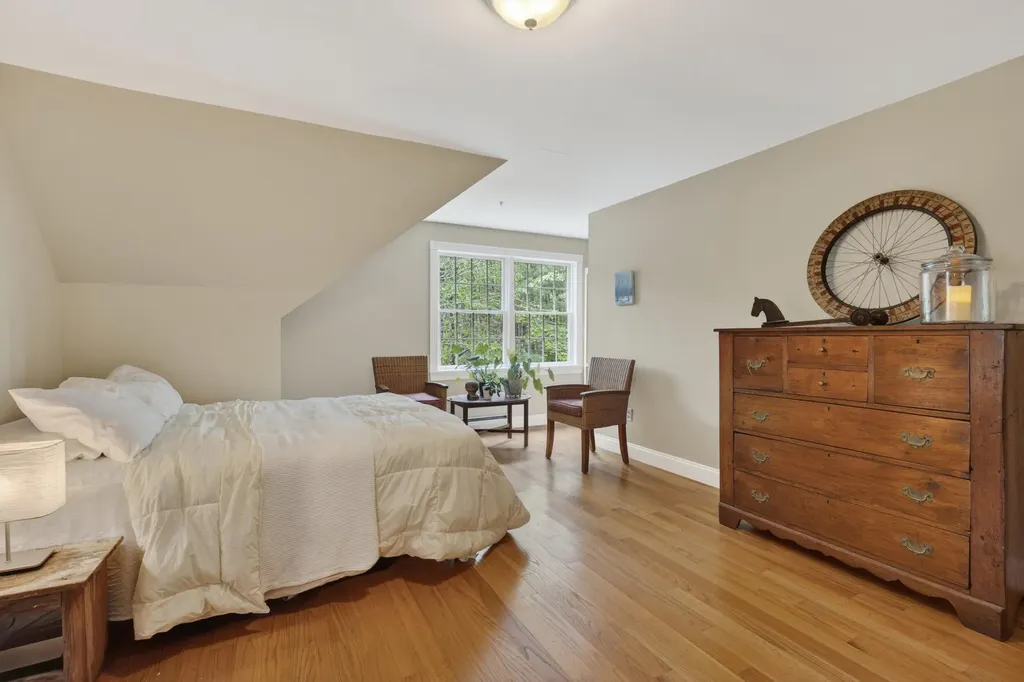 14 Summit Terrace Falmouth ME 04105