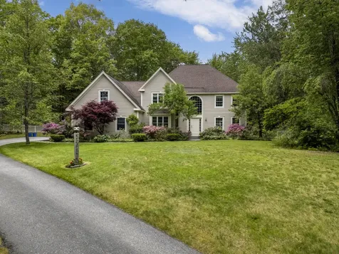 14 Summit Terrace Falmouth ME 04105
