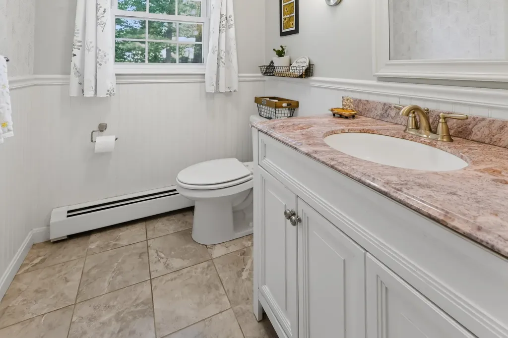 7 Pilgrim Drive Scarborough ME 04074
