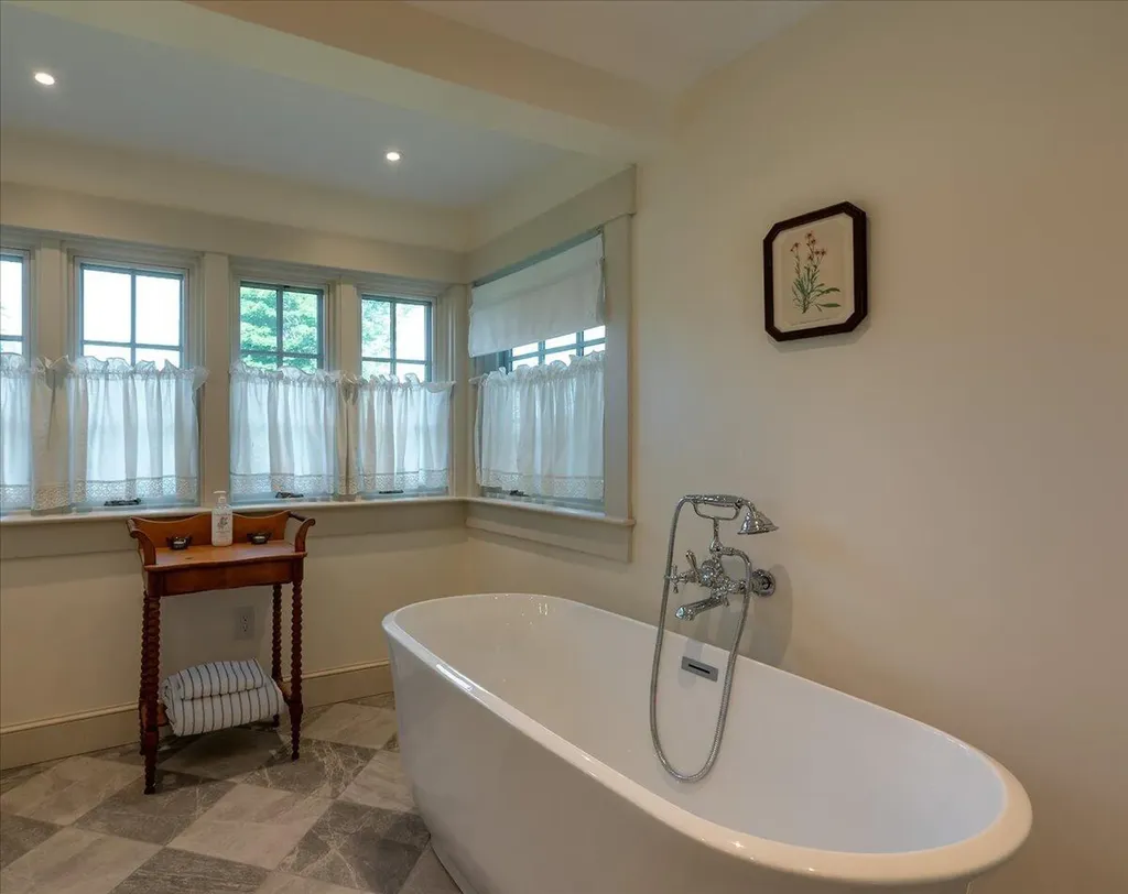44 Ingraham Drive Owls Head ME 04854
