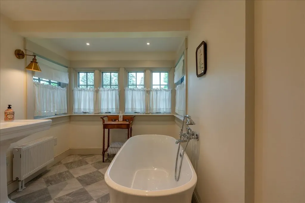 44 Ingraham Drive Owls Head ME 04854