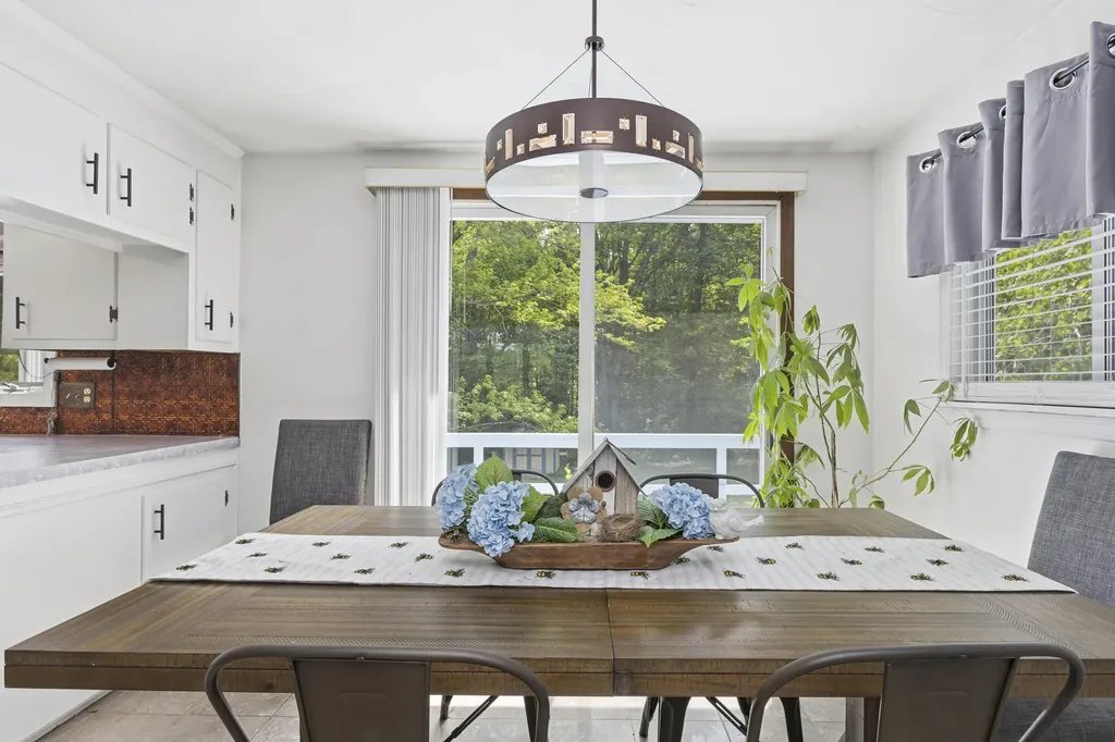95 Raymond Hill Road Raymond ME 04071