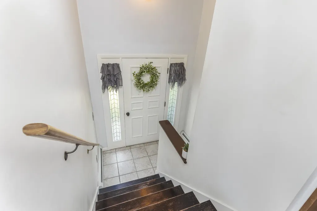 95 Raymond Hill Road Raymond ME 04071