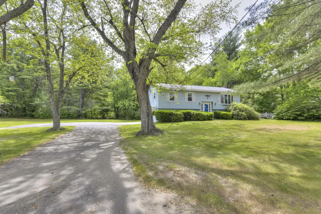 95 Raymond Hill Road Raymond ME 04071