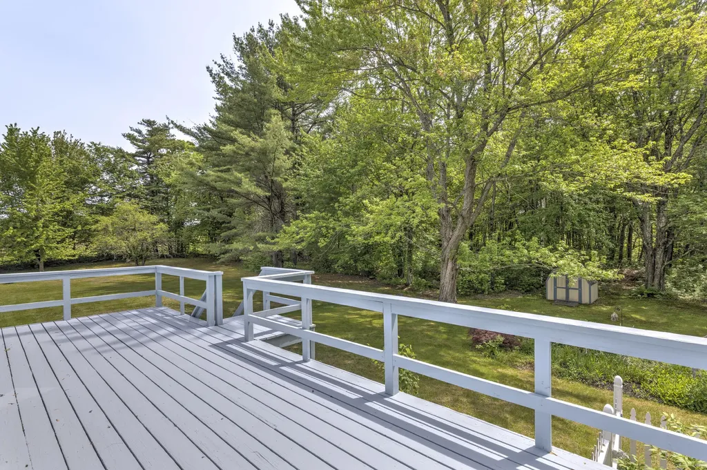 95 Raymond Hill Road Raymond ME 04071