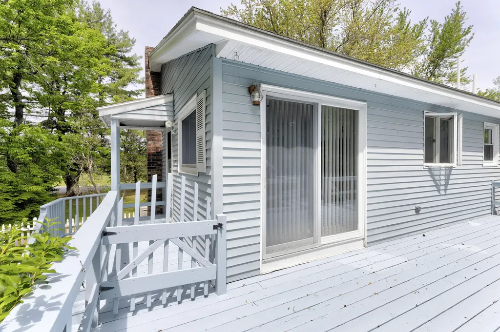 95 Raymond Hill Road Raymond ME 04071