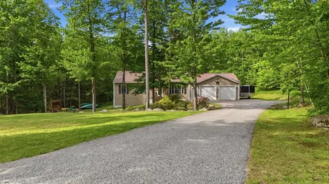 45 Fortin Drive Minot ME 04258