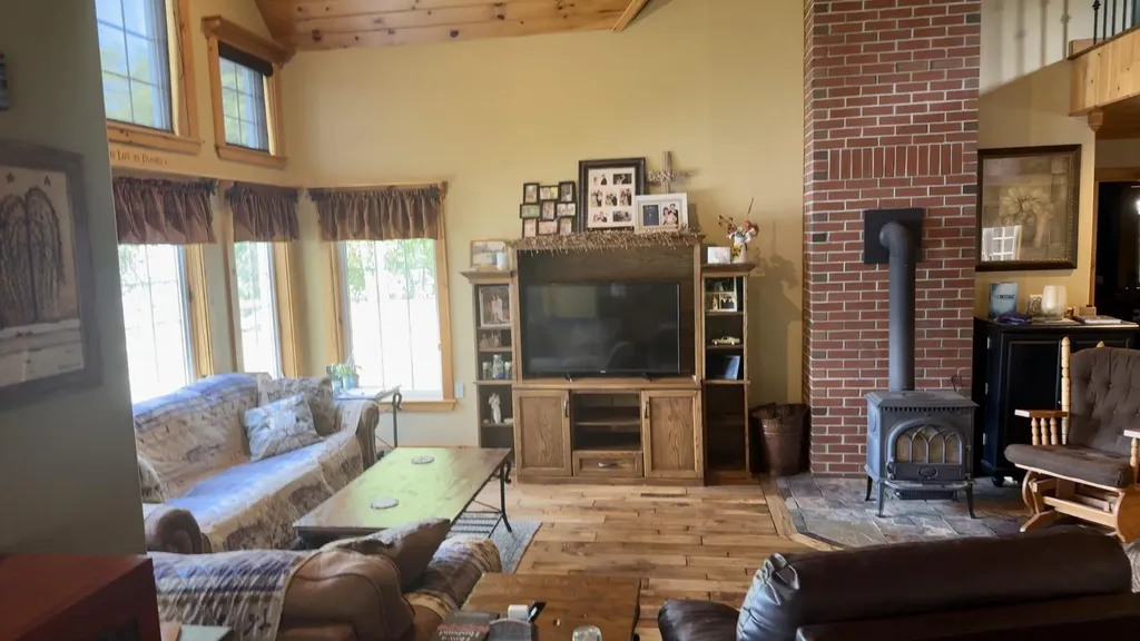 446 E Van Buren Cove Road T17 R3 Wels ME 04785