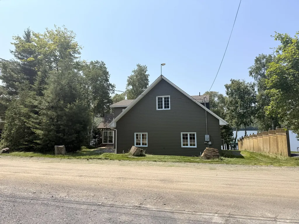 446 E Van Buren Cove Road T17 R3 Wels ME 04785