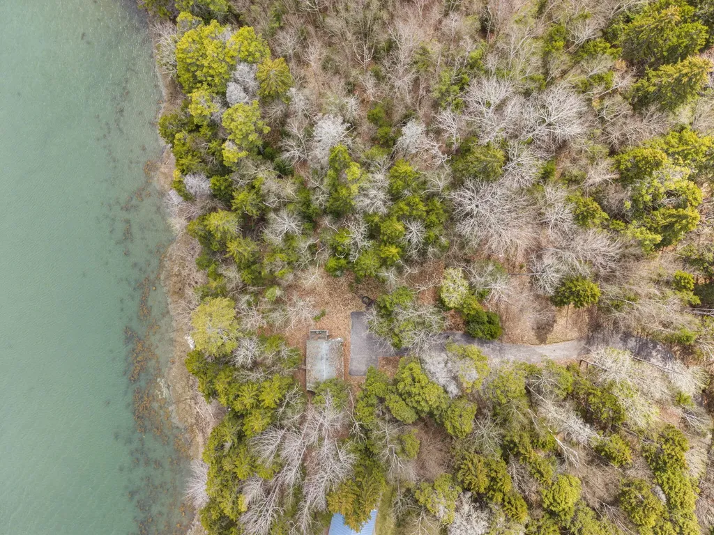 8 Derek Way Harpswell ME 04079