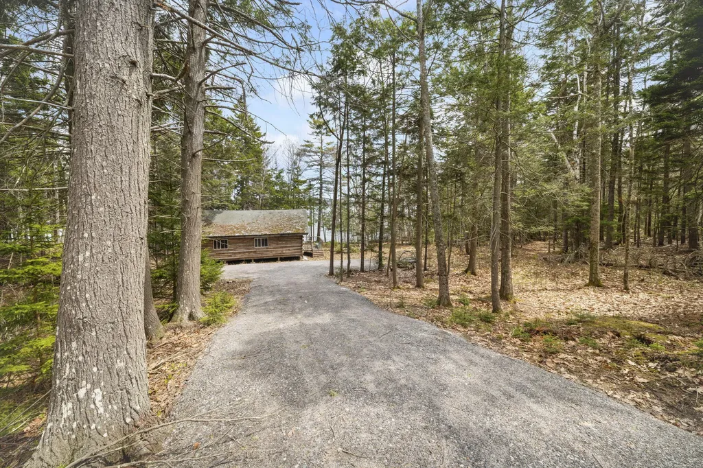 8 Derek Way Harpswell ME 04079