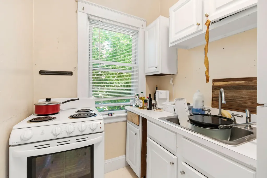7 Huntress Street Portland ME 04102