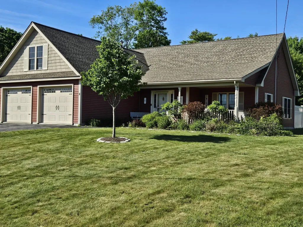 8 Chickadee Lane Hampden ME 04444