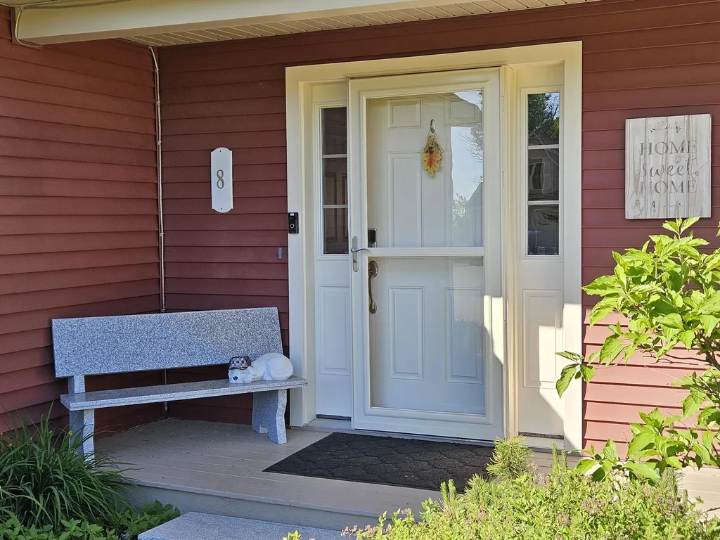 8 Chickadee Lane Hampden ME 04444