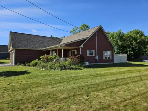 8 Chickadee Lane Hampden ME 04444