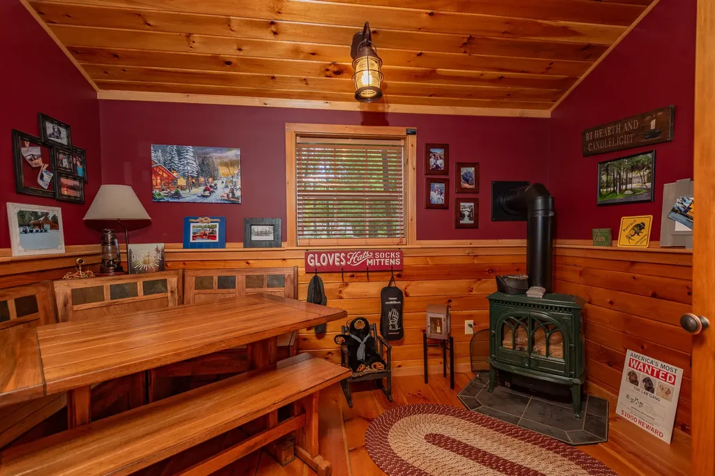 5 Dusty Lane Brownville ME 04414