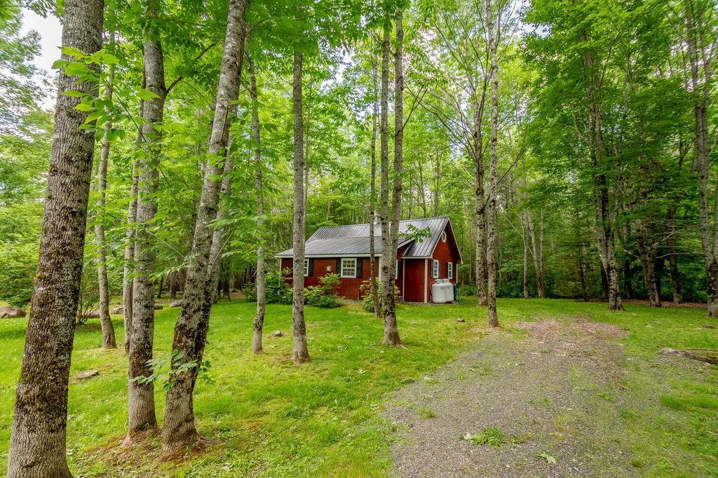 5 Dusty Lane Brownville ME 04414