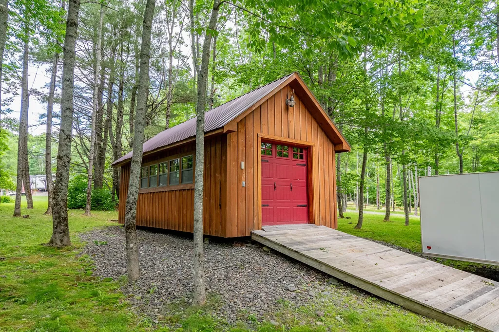 5 Dusty Lane Brownville ME 04414