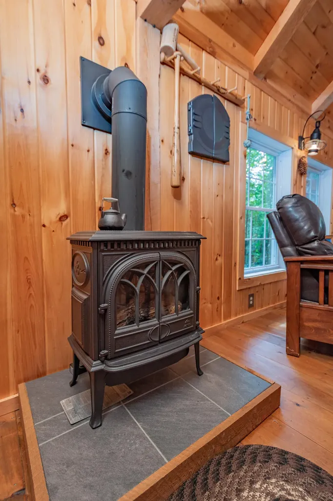 5 Dusty Lane Brownville ME 04414