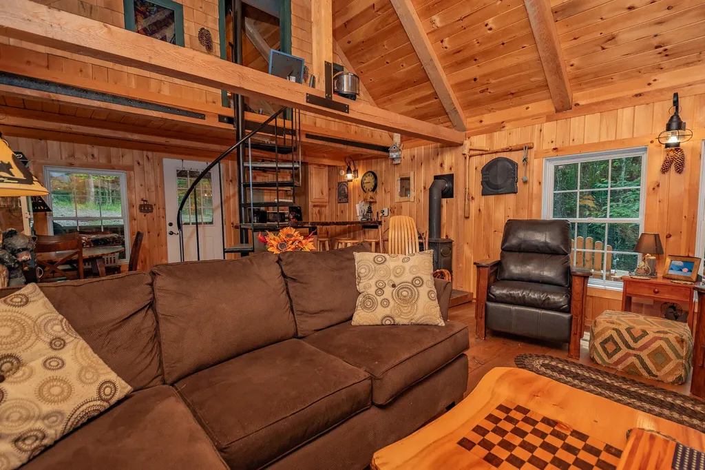 5 Dusty Lane Brownville ME 04414