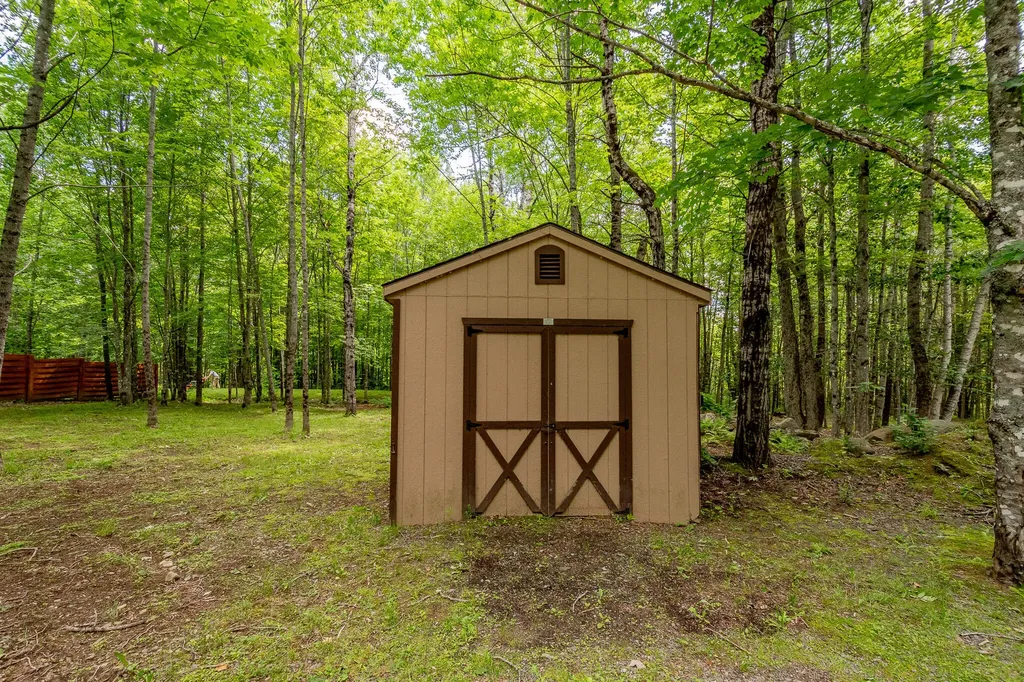 5 Dusty Lane Brownville ME 04414